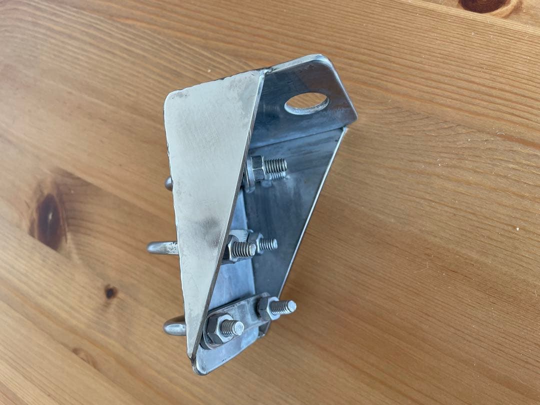 CB無線用アンテナ基台　ステンレス3ミリ　ぶれ止め付き