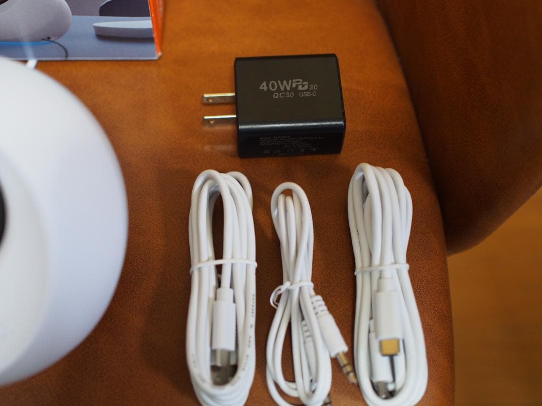 Creative Pebble Pro ホワイト +PD 40W 電源アダプタ付