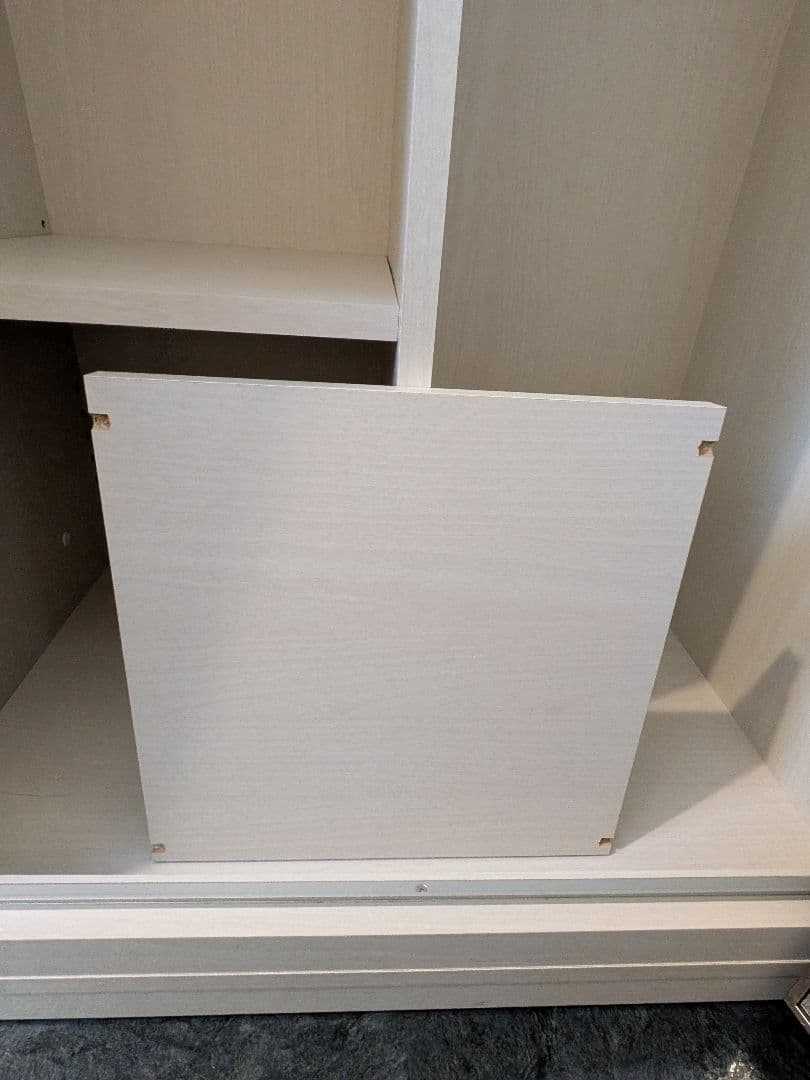 【美品・梱包発送たのメル便】ワードロープ　鏡付き　モルト（WH）80