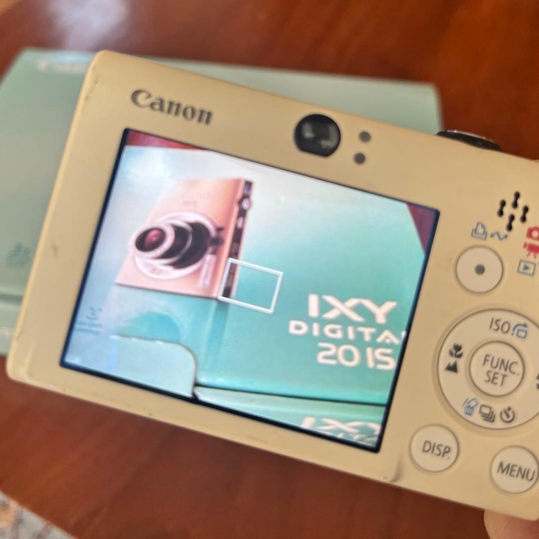 ixy 20is canon 箱あり　デジカメ　ホワイト