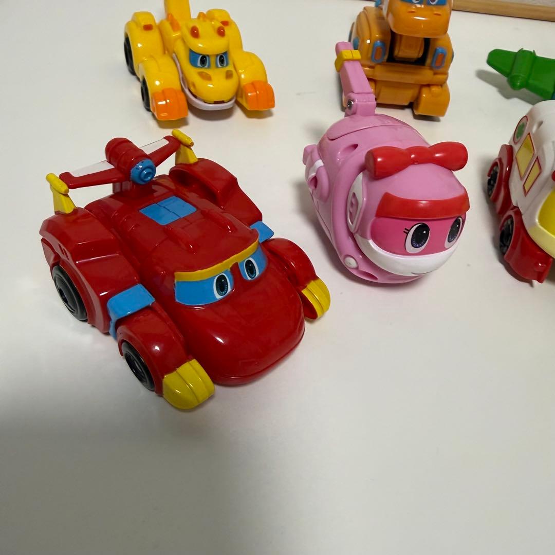 変身 変形 可能 ゴーゴーダイノ ミニカー 10体セット 消防車 救急車 恐竜