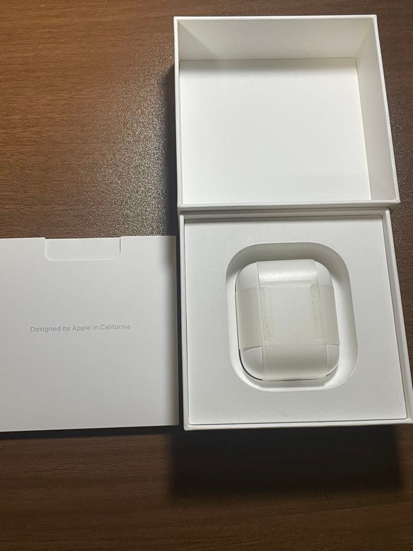 AirPods本体 ホワイト 純正品　箱付き　Apple