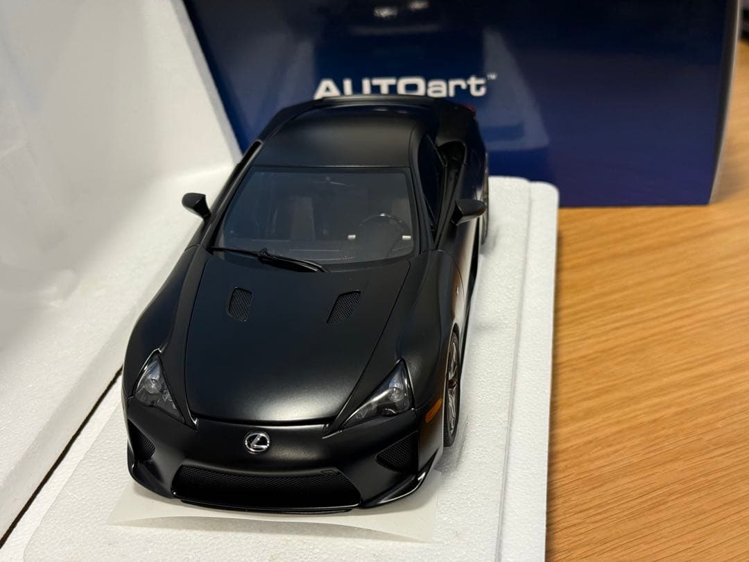 AUTOart オートアート レクサスLFA 1/18 マットブラック