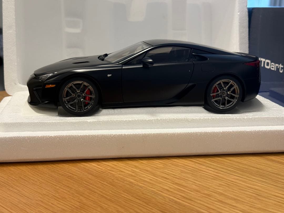AUTOart オートアート レクサスLFA 1/18 マットブラック