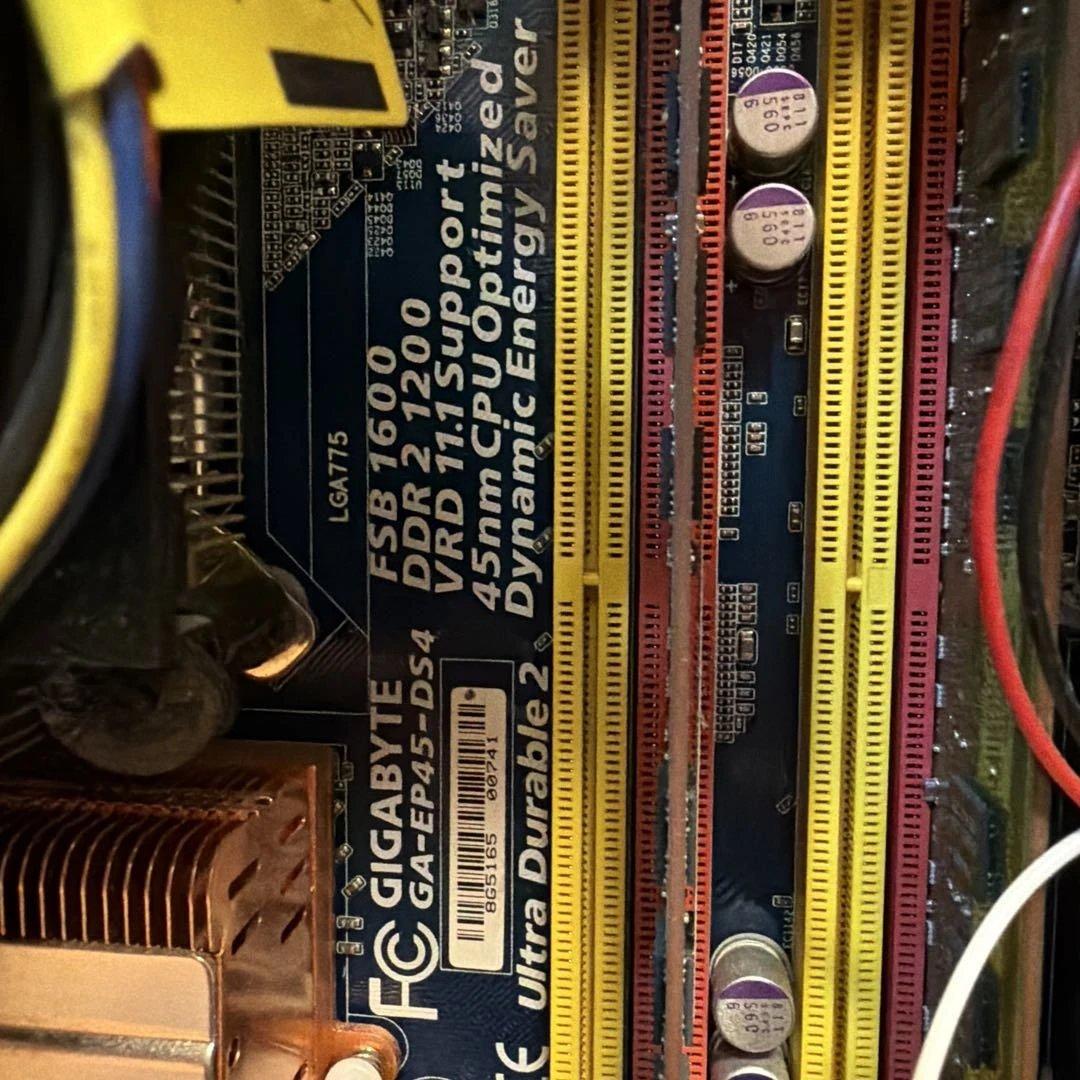 ジャンク Win10Pro自作パソコン Core2Quad 4Gb SSD256