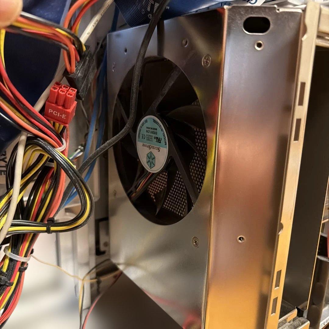 ジャンク Win10Pro自作パソコン Core2Quad 4Gb SSD256