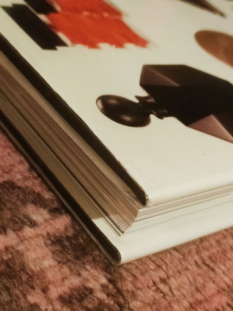 【国内非売品・コレクター向き】ビンテージ本　香水カタログ　写真集