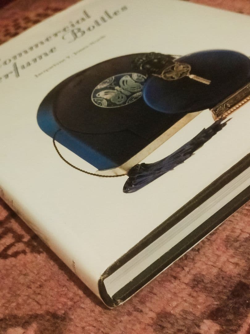 【国内非売品・コレクター向き】ビンテージ本　香水カタログ　写真集