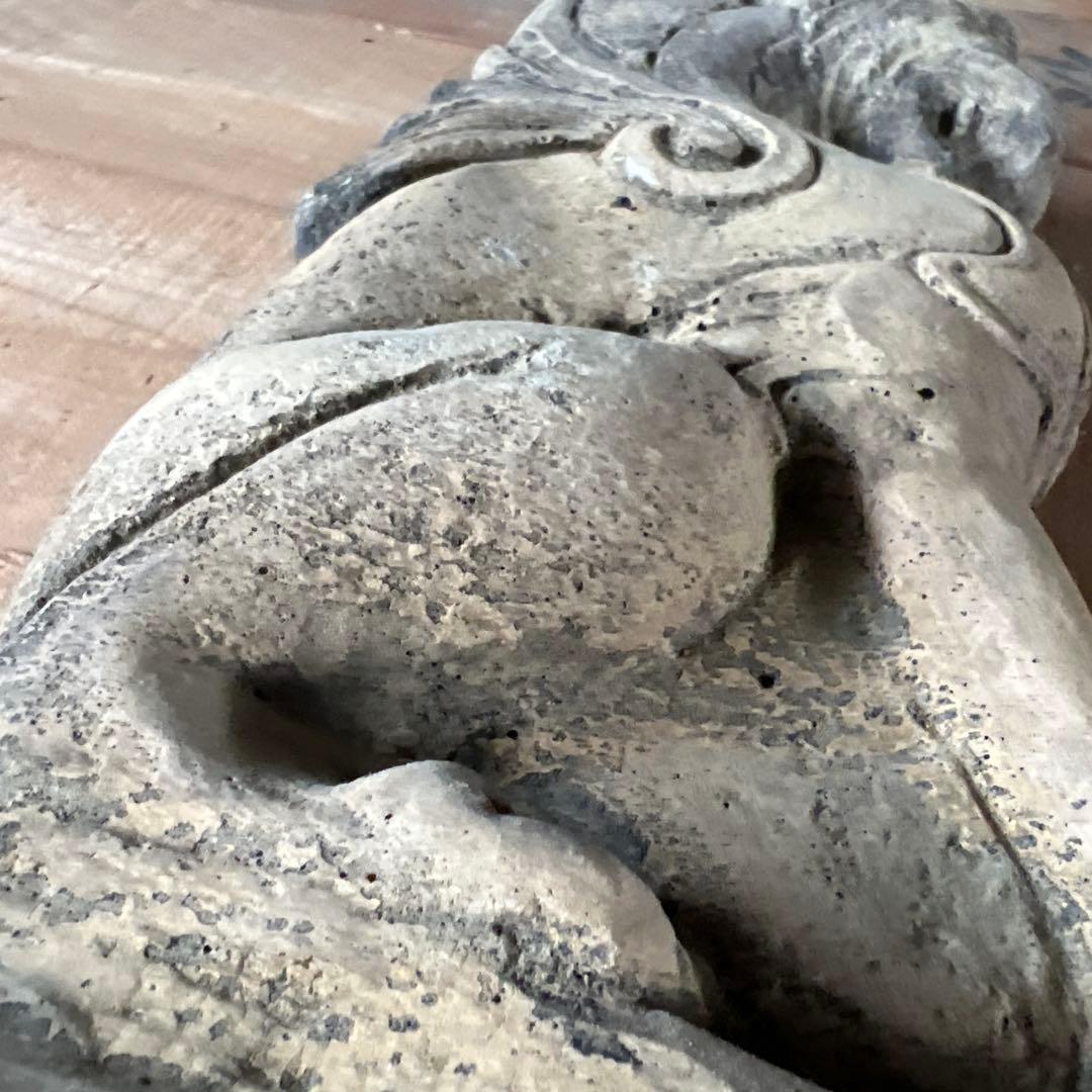 実家整理　古い獅子の像　中国？