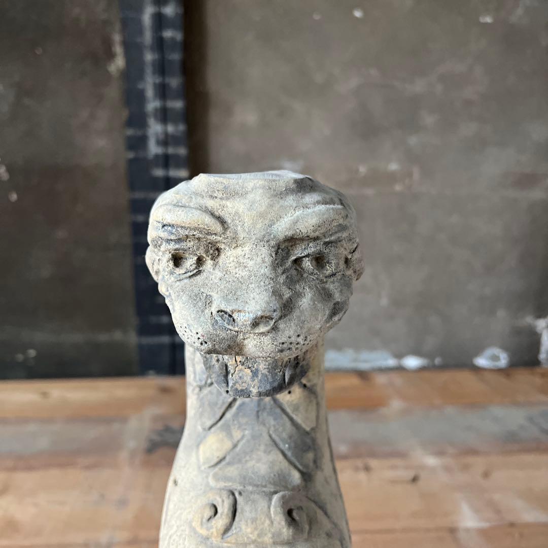 実家整理　古い獅子の像　中国？