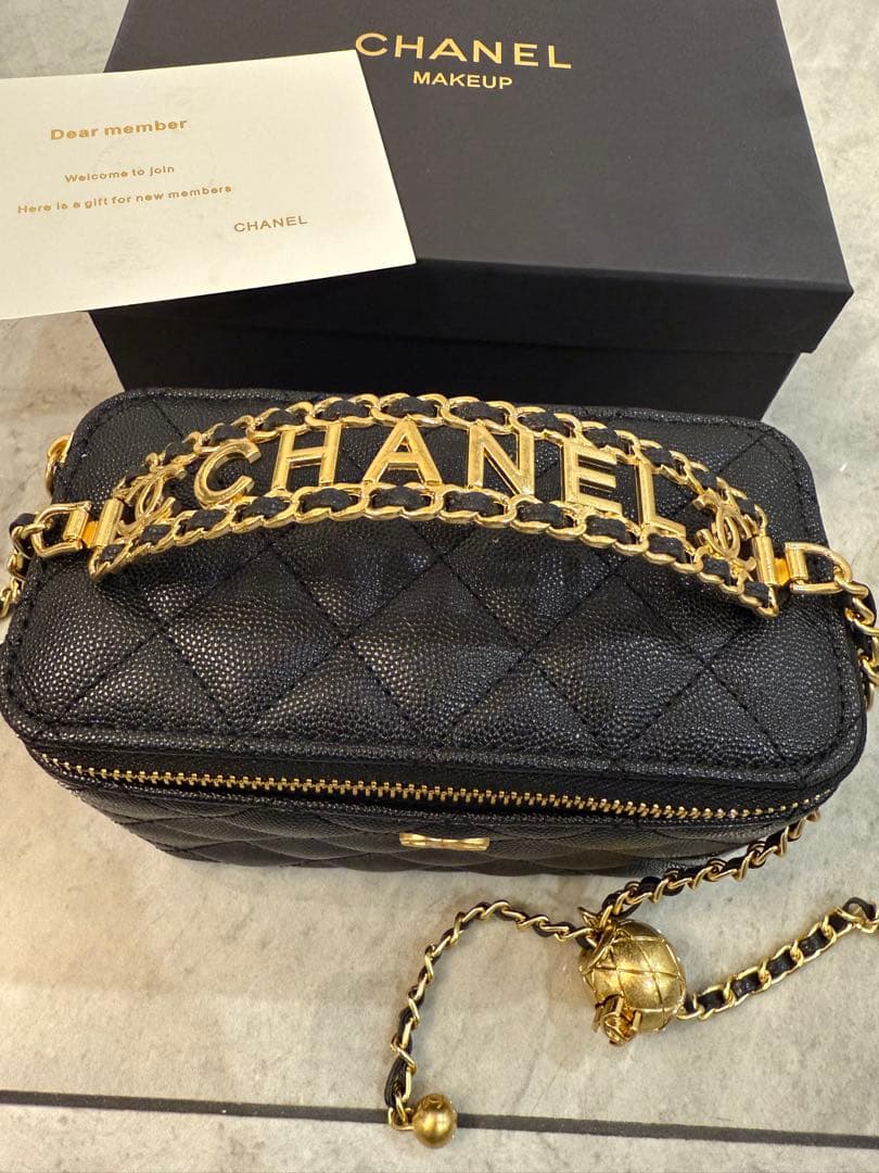 CHANEL　ポーチ　バニティ　ショルダー　ノベルティ
