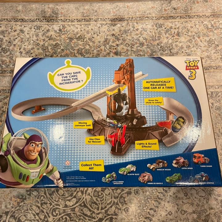 ミニカー Hot Wheels Toy Story 3 Claw Rescue