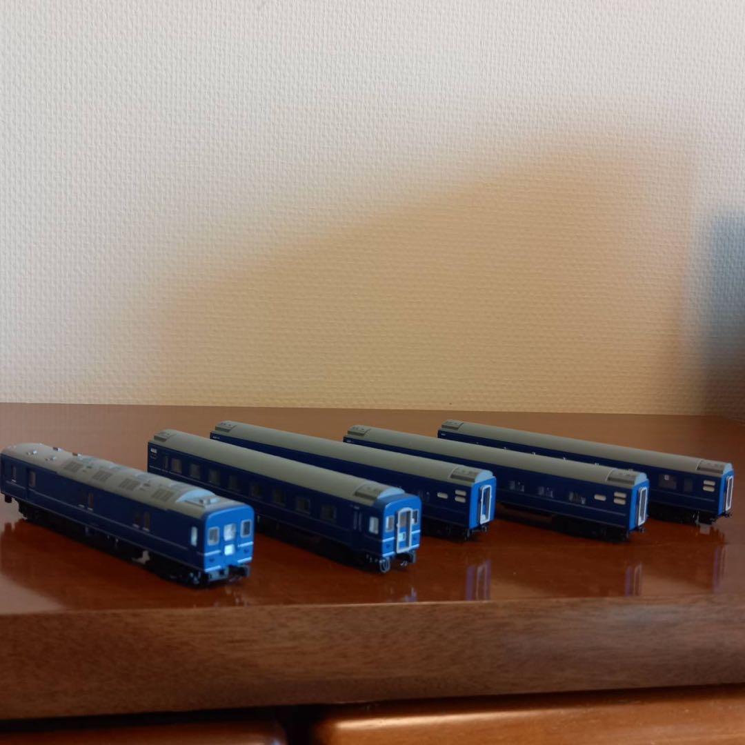 KATO　24系25型車両(銀帯) 5両セット