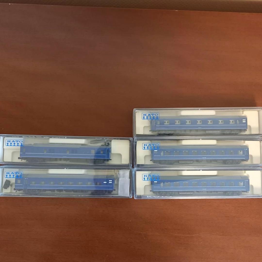 KATO　24系25型車両(銀帯) 5両セット