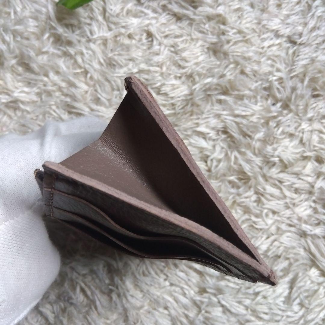 イルビゾンテ 財布　コンパクト財布　カードケース　グレージュ 　ケース