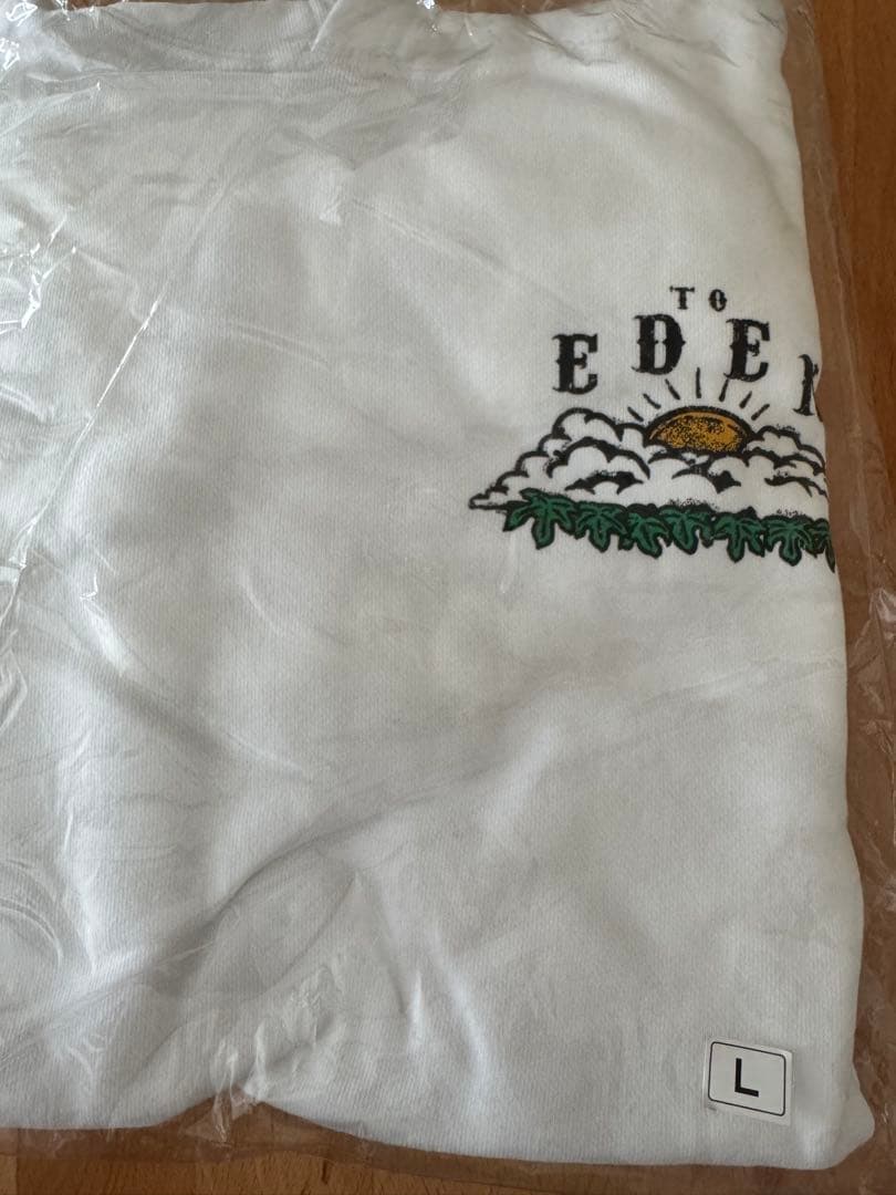 UVER world EDENパーカー　L