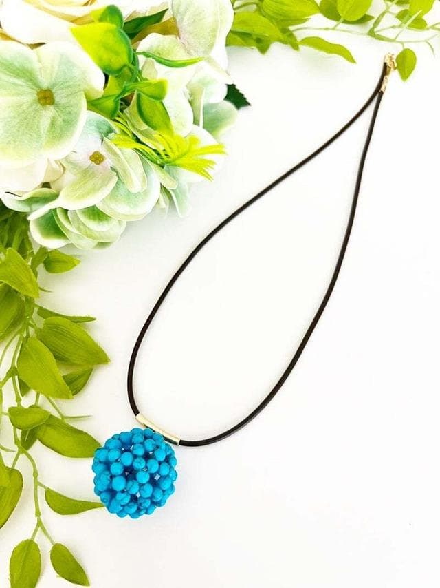 【フラーレン】ターコイズ4mm球 ・皮紐ネックレス