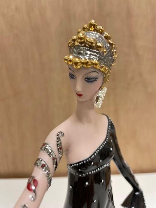 エルテ　磁器  (フランクミント製) 真珠とルビー高級磁器フィギュア