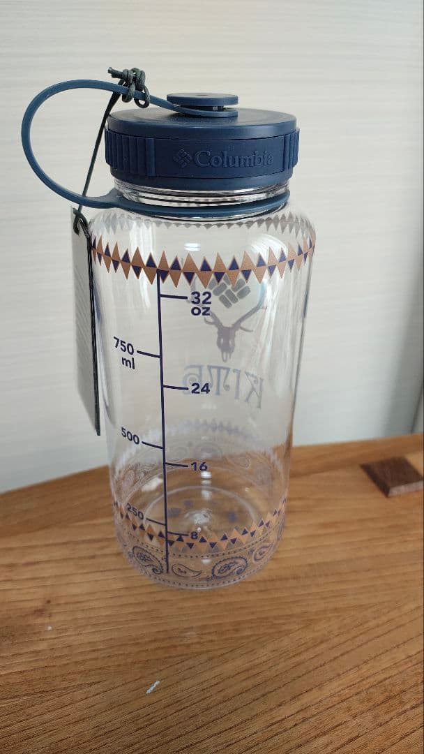 South2West8 Columbia KITH 水筒