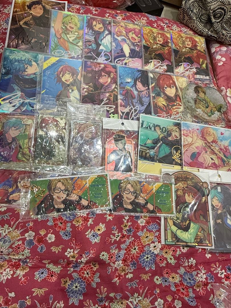 あんスタ グッズ まとめ売り 大量 370点 缶バッジ アクリルスタンド など