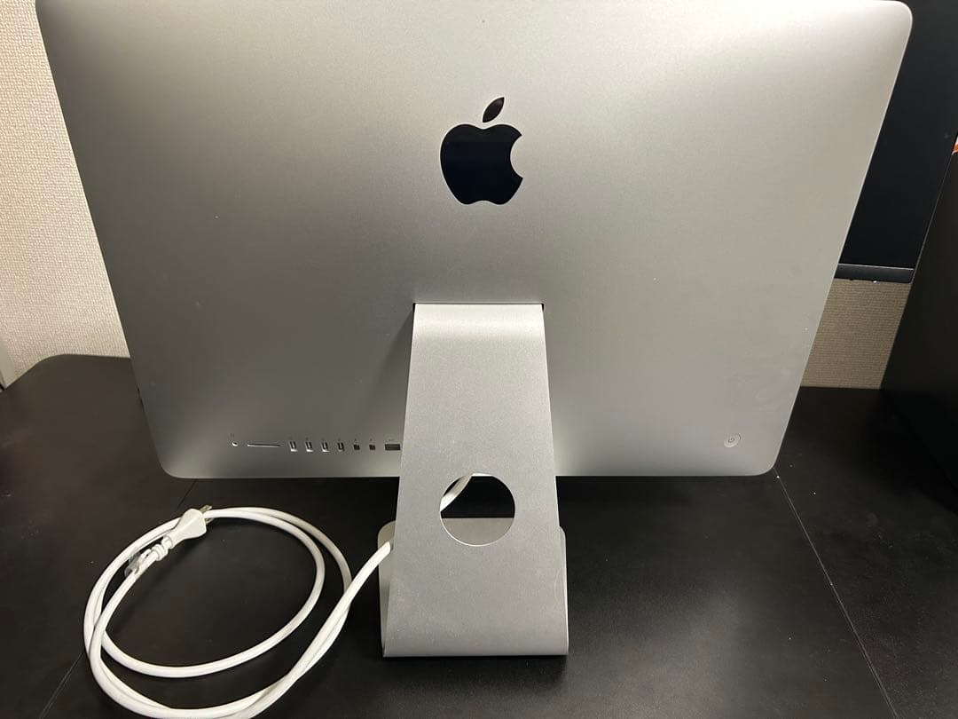 Apple iMac 21.5インチ i5 8GB/1TB ME086J/A