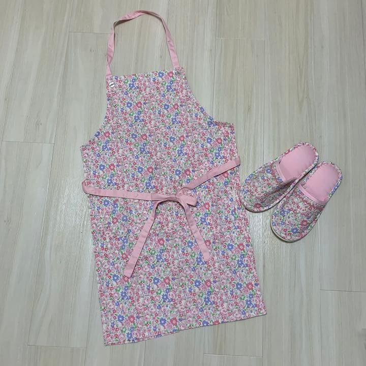 リバティエプロン　スリッパ　ピンク　2点セット