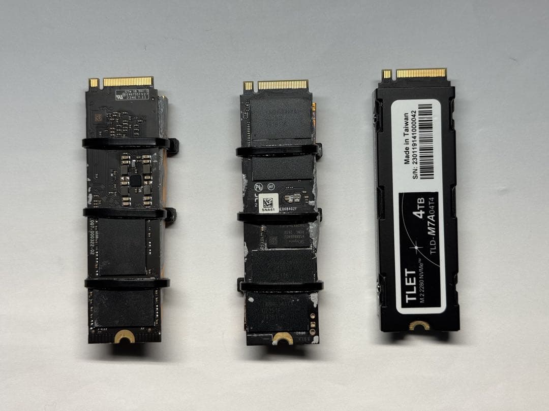 DRAM・ヒートシンク付きハイエンドSSD 4TB 3本 計12TB