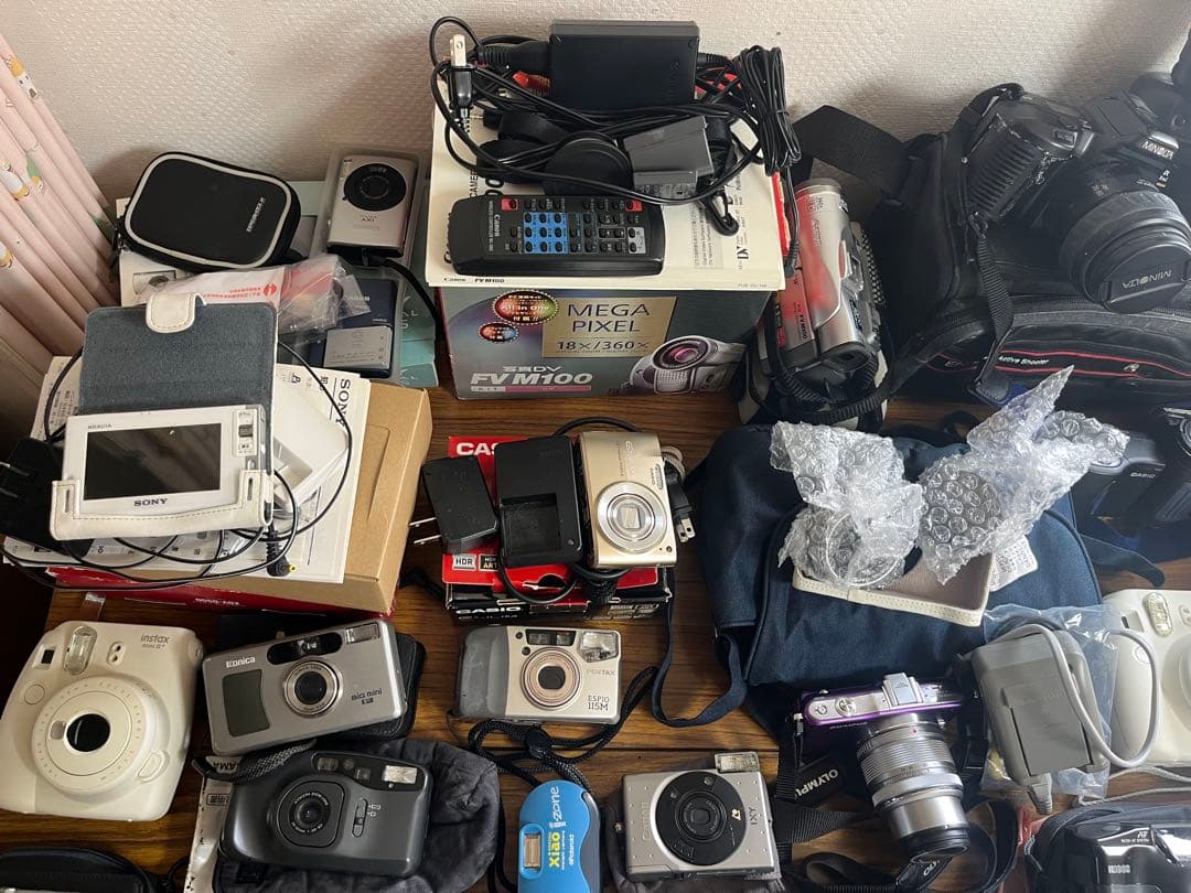カメラまとめ売り大量！一眼レフカメラ フィルムカメラ ニコンキヤノン　デジカメ