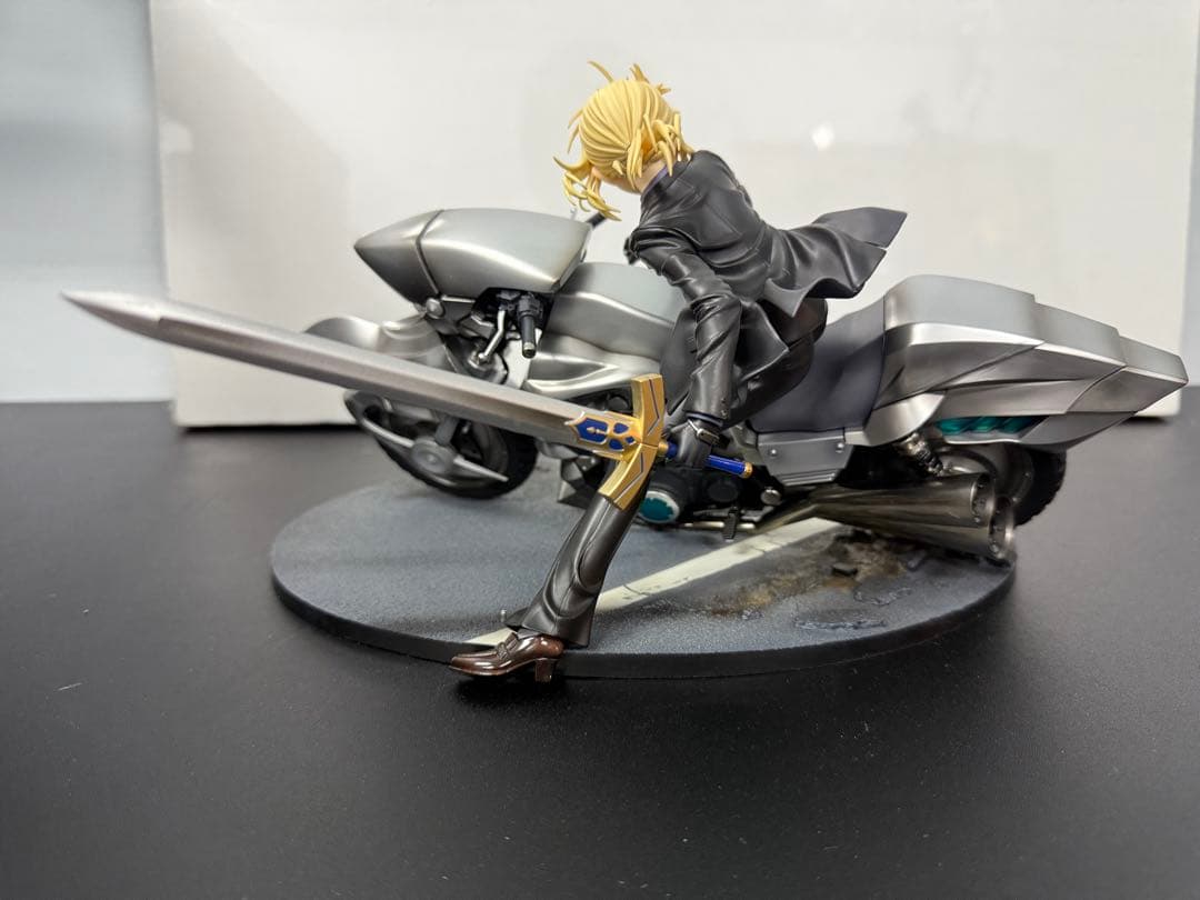 フィギュア セイバー＆セイバー・モータード・キュイラッシェ Fate/Zero