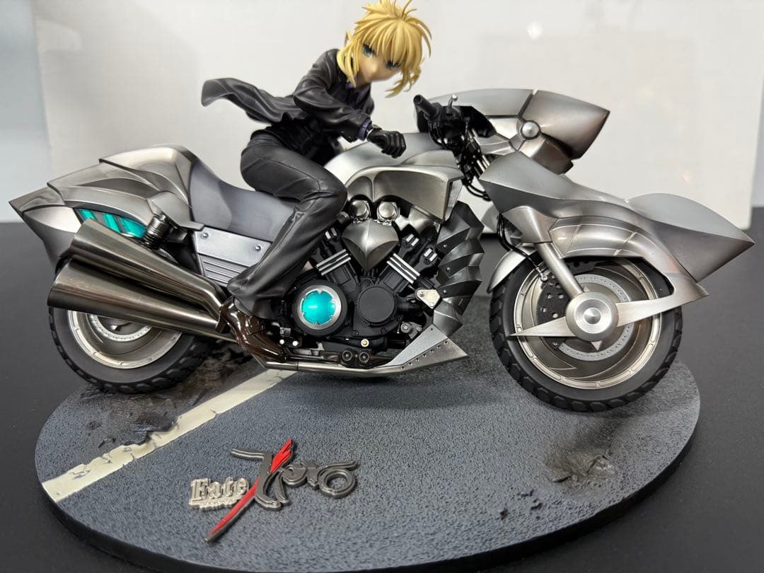 フィギュア セイバー＆セイバー・モータード・キュイラッシェ Fate/Zero