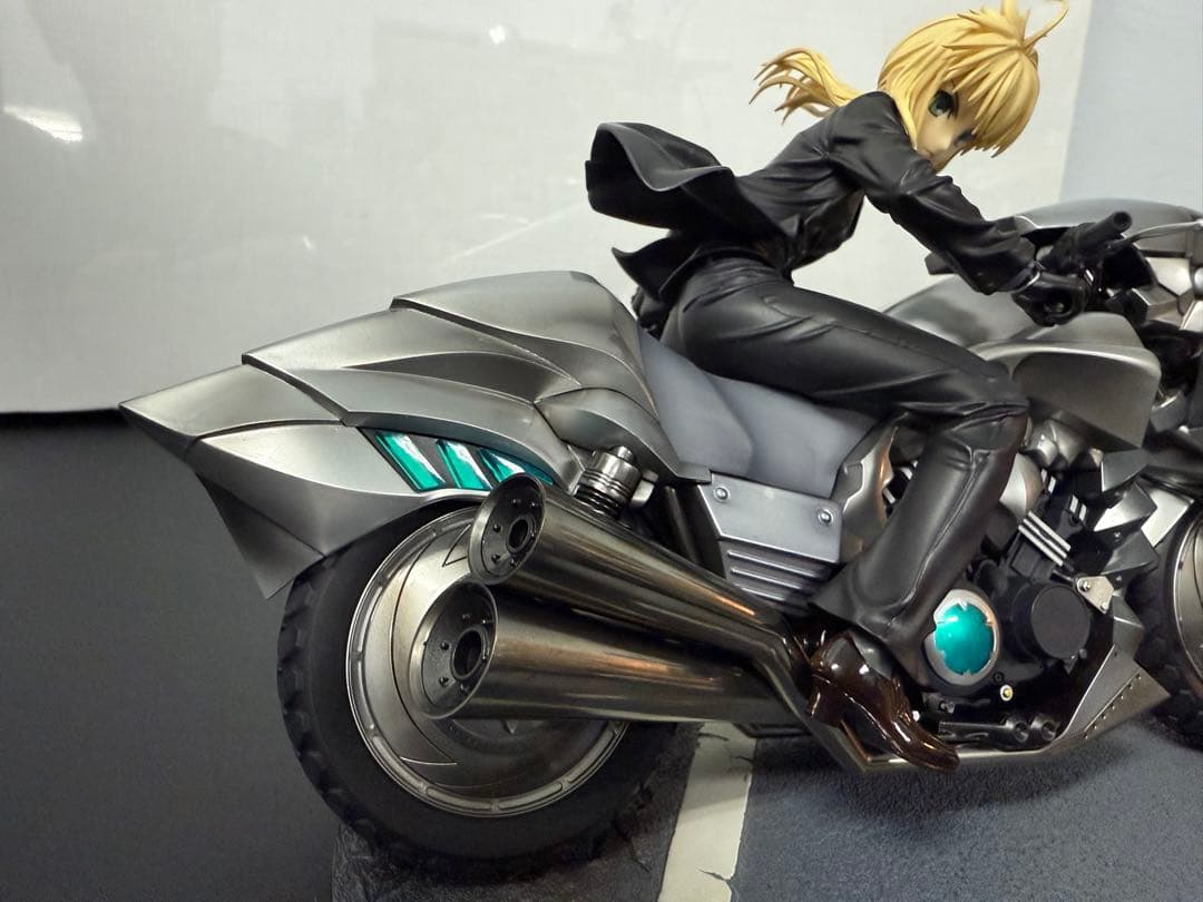 フィギュア セイバー＆セイバー・モータード・キュイラッシェ Fate/Zero