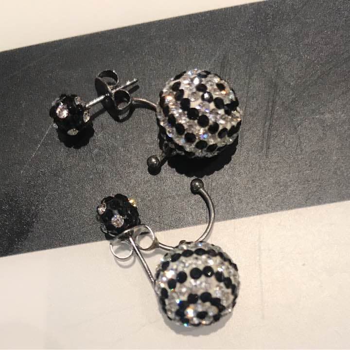 スワロフスキー  ピアス