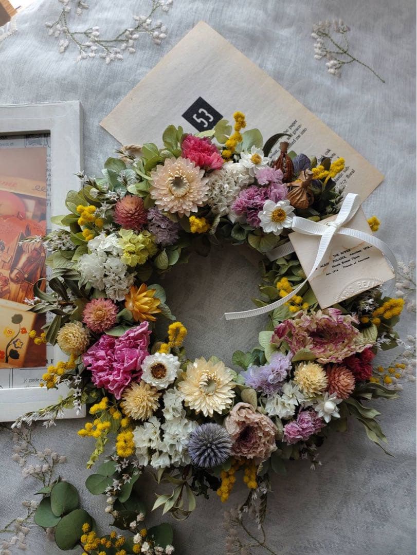 SALE❣️ラナンキュラスとミモザのラウンドリース☆ミニスワッグをそえて