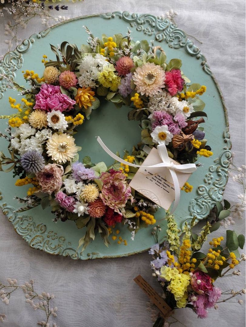 SALE❣️ラナンキュラスとミモザのラウンドリース☆ミニスワッグをそえて