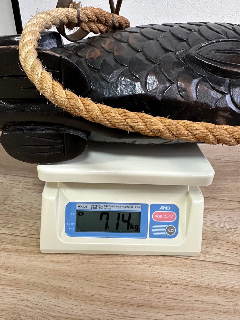 囲炉裏　自在鉤　木彫り　魚(鯉)