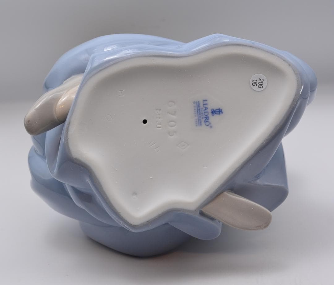 ママにもあげる　＃6705　★リヤドロ　スペイン　ポーセリン　光沢仕上げ　絶版