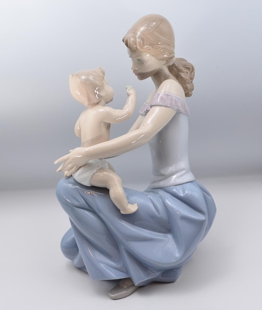 ママにもあげる　＃6705　★リヤドロ　スペイン　ポーセリン　光沢仕上げ　絶版