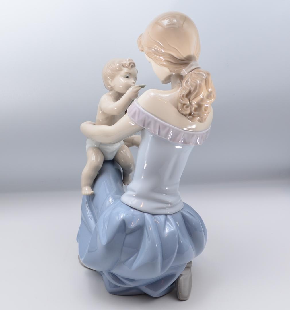 ママにもあげる　＃6705　★リヤドロ　スペイン　ポーセリン　光沢仕上げ　絶版