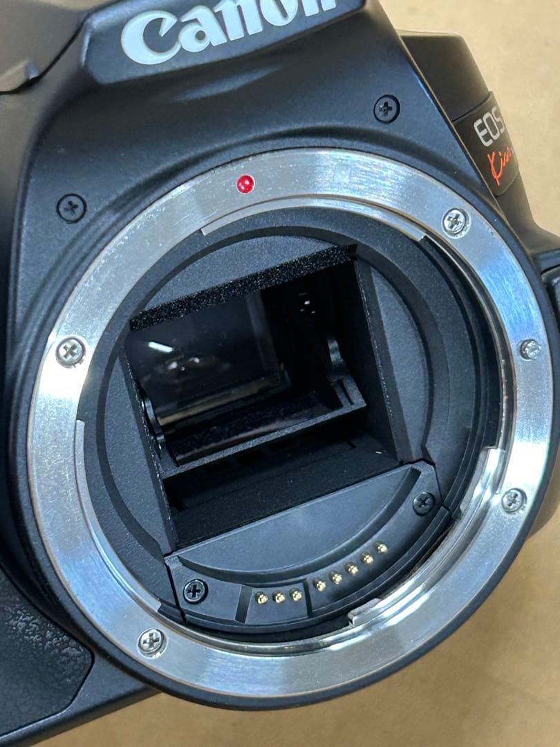 Canon EOS Kiss X10 ダブルズームキット デジタル一眼レフカメラ