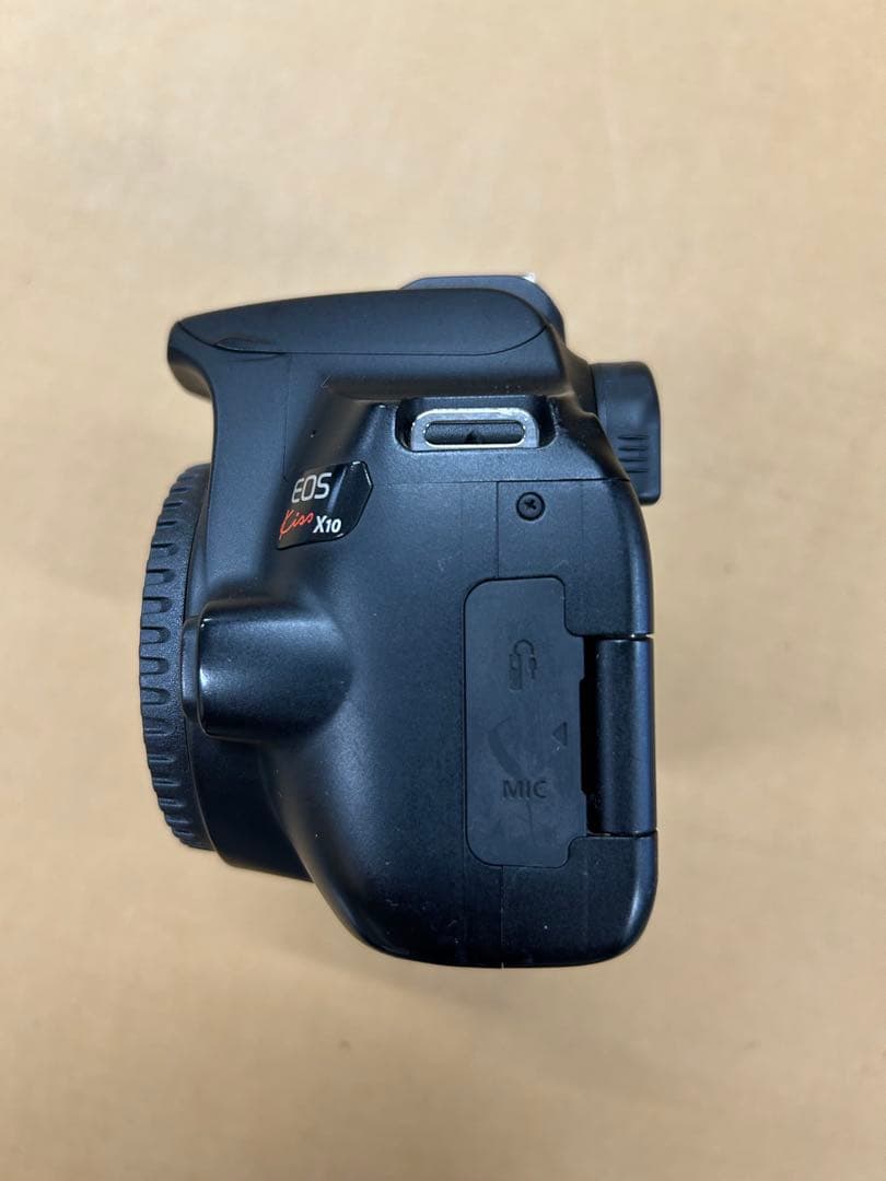Canon EOS Kiss X10 ダブルズームキット デジタル一眼レフカメラ