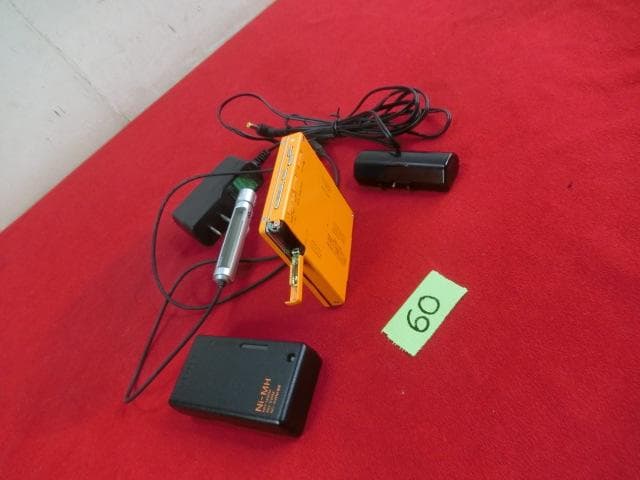 60：SONY MZ-E77　ソニー　MDウォークマン　ジャンク