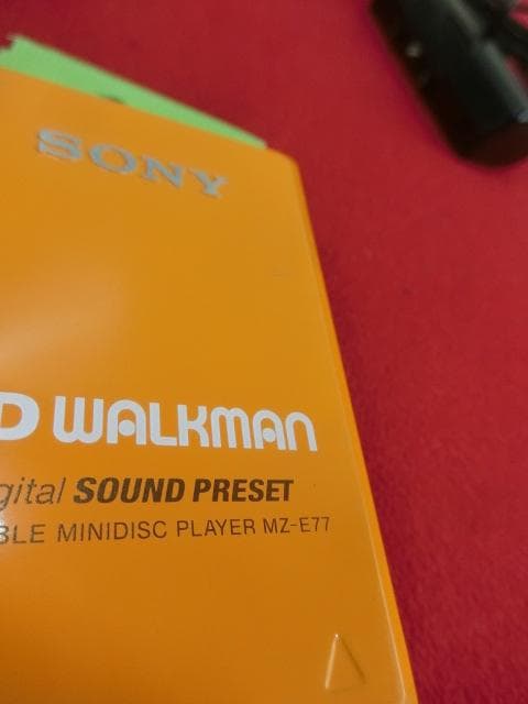 60：SONY MZ-E77　ソニー　MDウォークマン　ジャンク