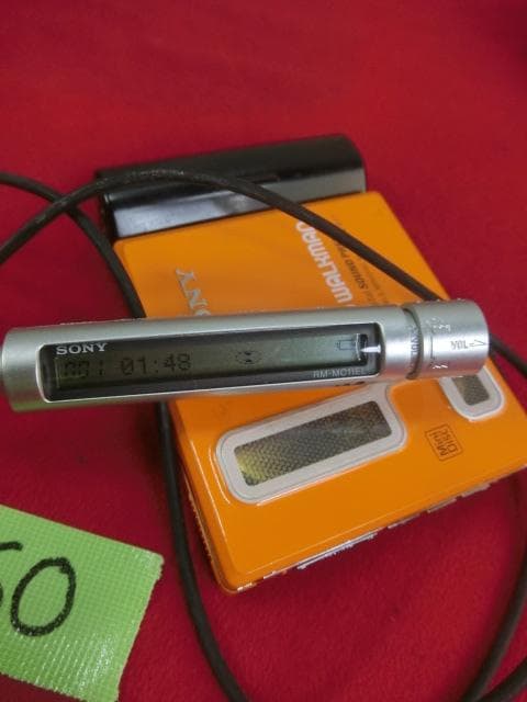 60：SONY MZ-E77　ソニー　MDウォークマン　ジャンク