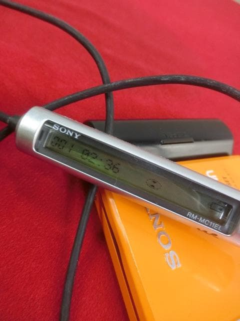 60：SONY MZ-E77　ソニー　MDウォークマン　ジャンク