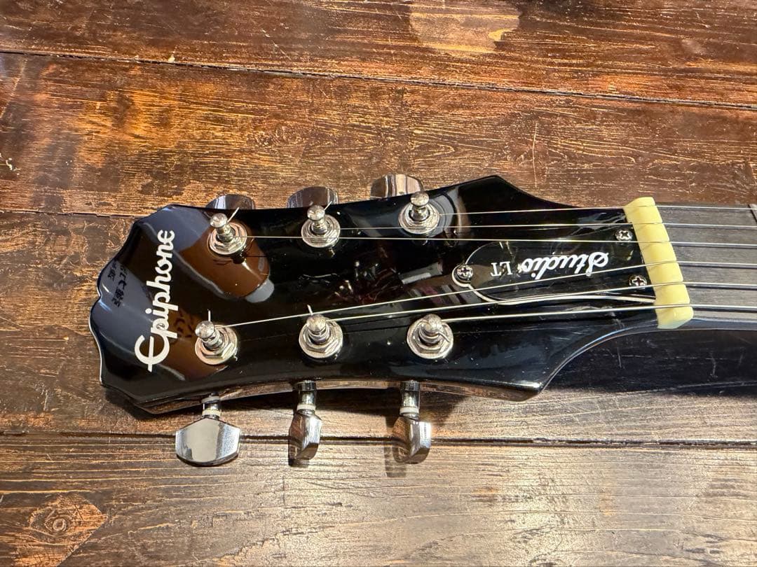 Epiphone　Les Paul Studio LT