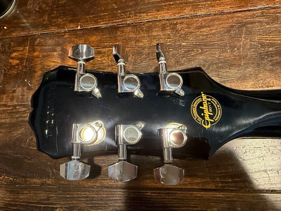 Epiphone　Les Paul Studio LT