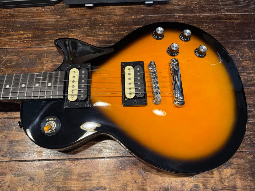 Epiphone　Les Paul Studio LT
