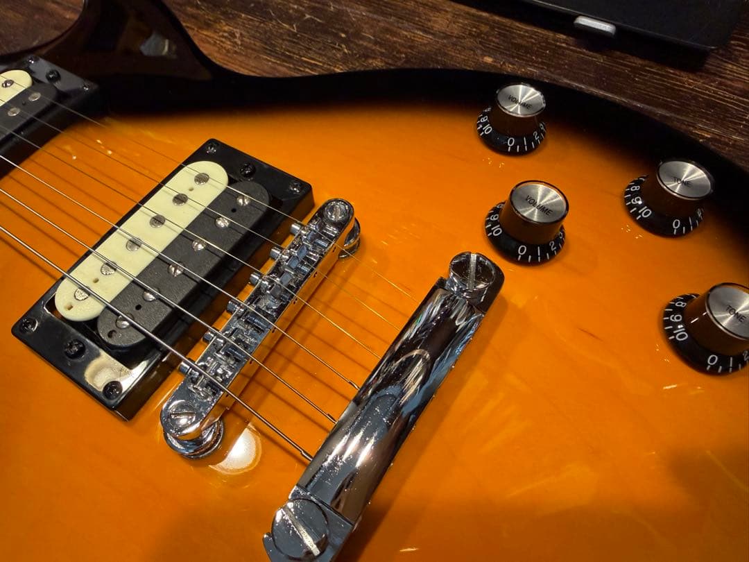 Epiphone　Les Paul Studio LT