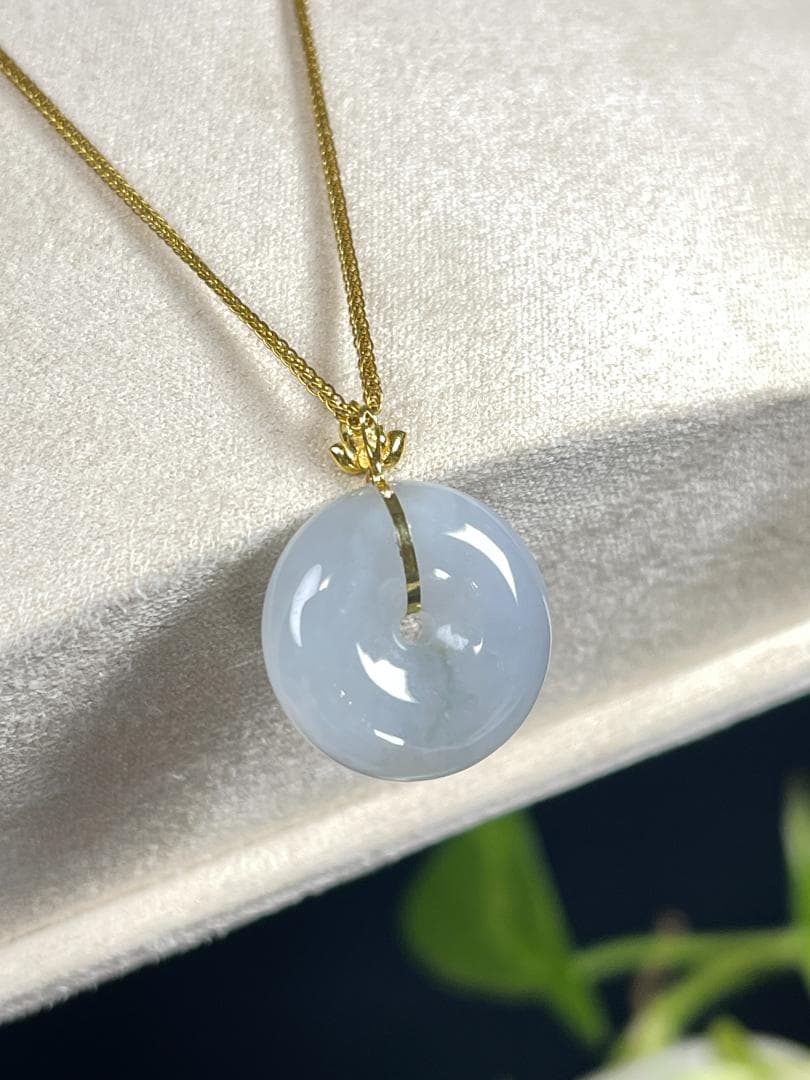 鑑別書付き・K18平安叩ペンダントミャンマー産天然A貨翡翠1712