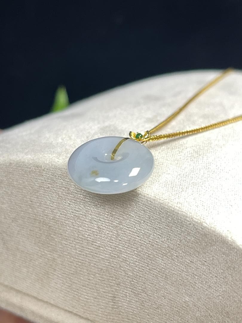 鑑別書付き・K18平安叩ペンダントミャンマー産天然A貨翡翠1712